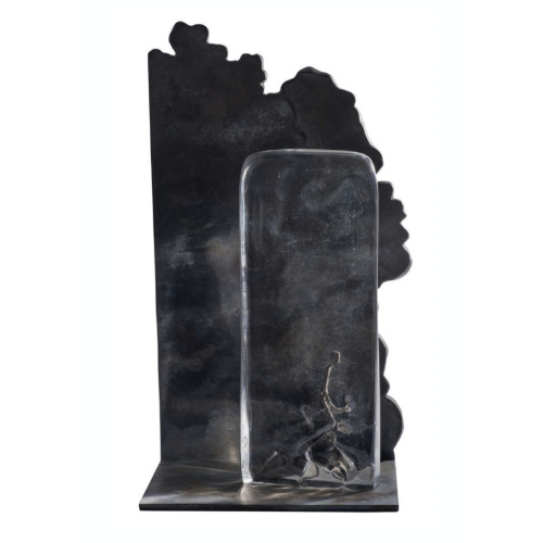 Gathering 蒐集著 / L24.5 x H44 x D15 cm / Original Glass and Bronze Sculpture