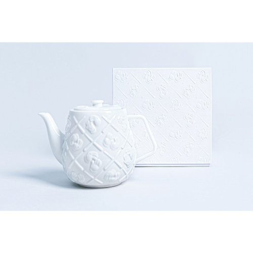 Press｜KAWS release 1000 edition new works  'KAWS Teapot'